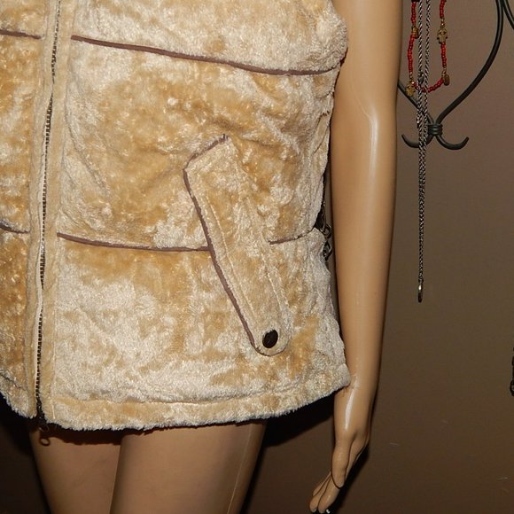 Krya.k Women's M Equestrian Tan Down Filled Fleece Puffer Vest Jacket Kyra K - Picture 3 of 9